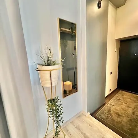 شقة Spacious Stylish Studio In The City Center *