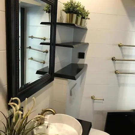 Apartman Spacious Stylish Studio In The City Center